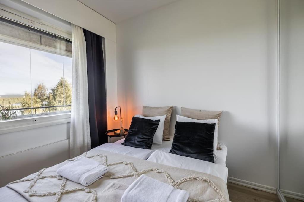 Arctic Haven City Suite