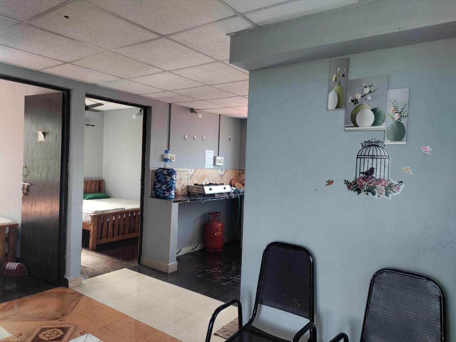 KENSONS BUDGETSTAY- 2 Bedroom Private Apartment view 4