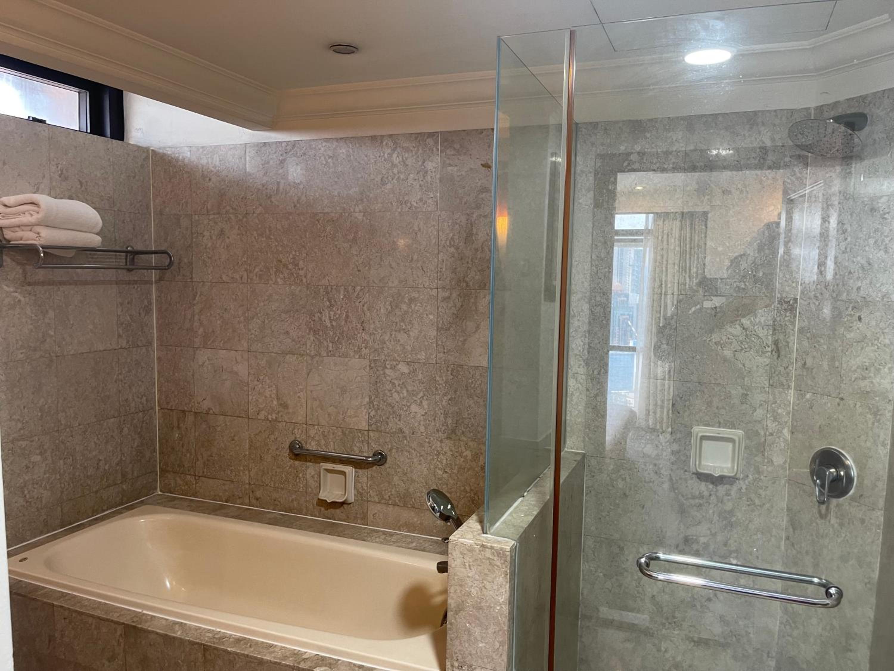 KL Elegant Apartment at Times Square