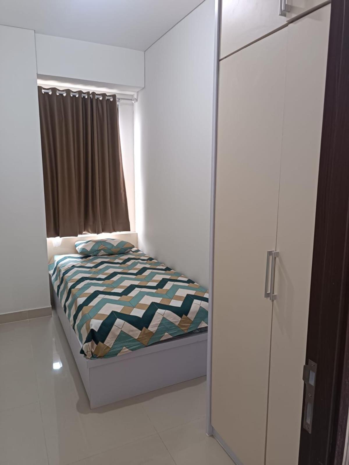 Super Comfy 2BR Apartemen Transpark Cibubur By Royal Home Indonesia view 3