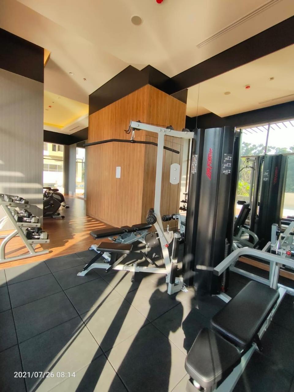 Super Comfy 2BR Apartemen Transpark Cibubur By Royal Home Indonesia view 5