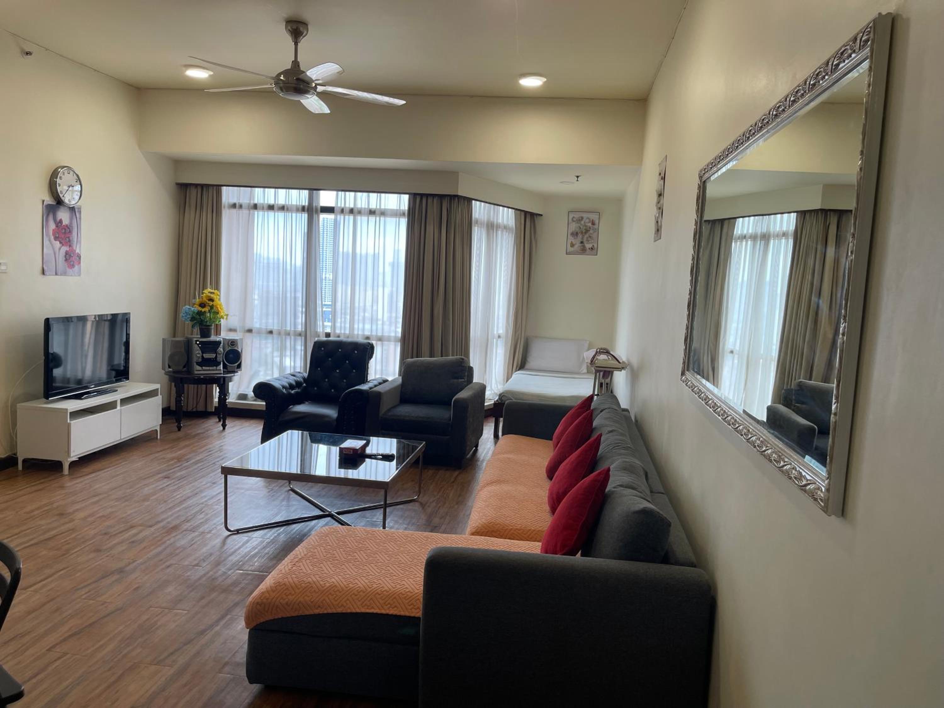 KL Elegant Apartment at Times Square