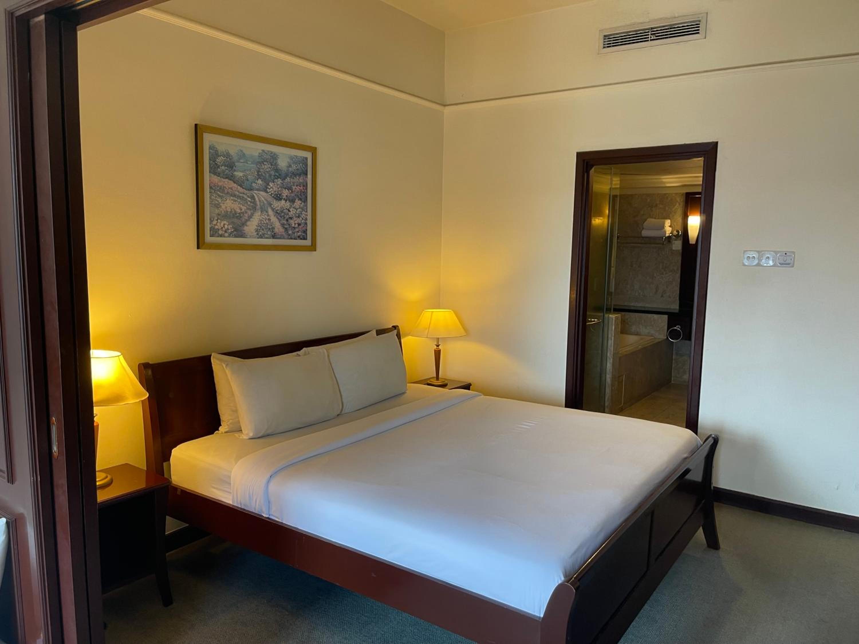 KL Elegant Apartment at Times Square