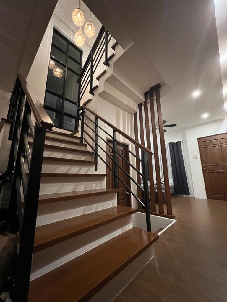 House of Ellisse view 4