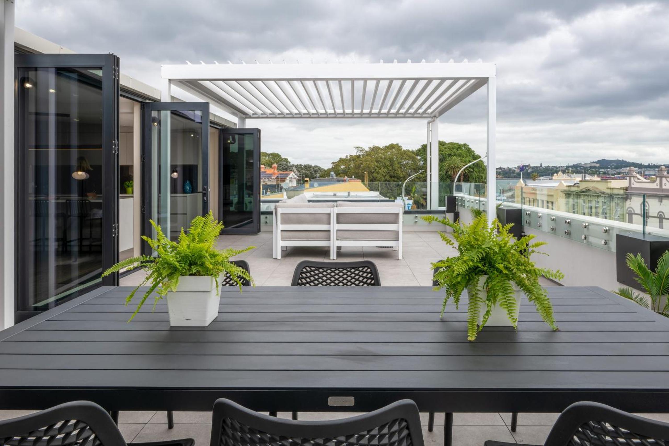 Devonport Dream Destination view 3