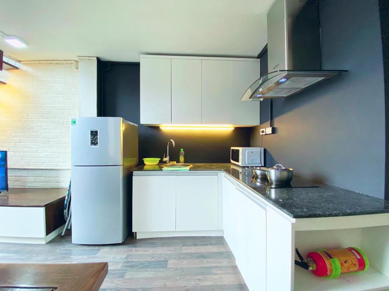 MAY - AMAYZING Duplex City view
