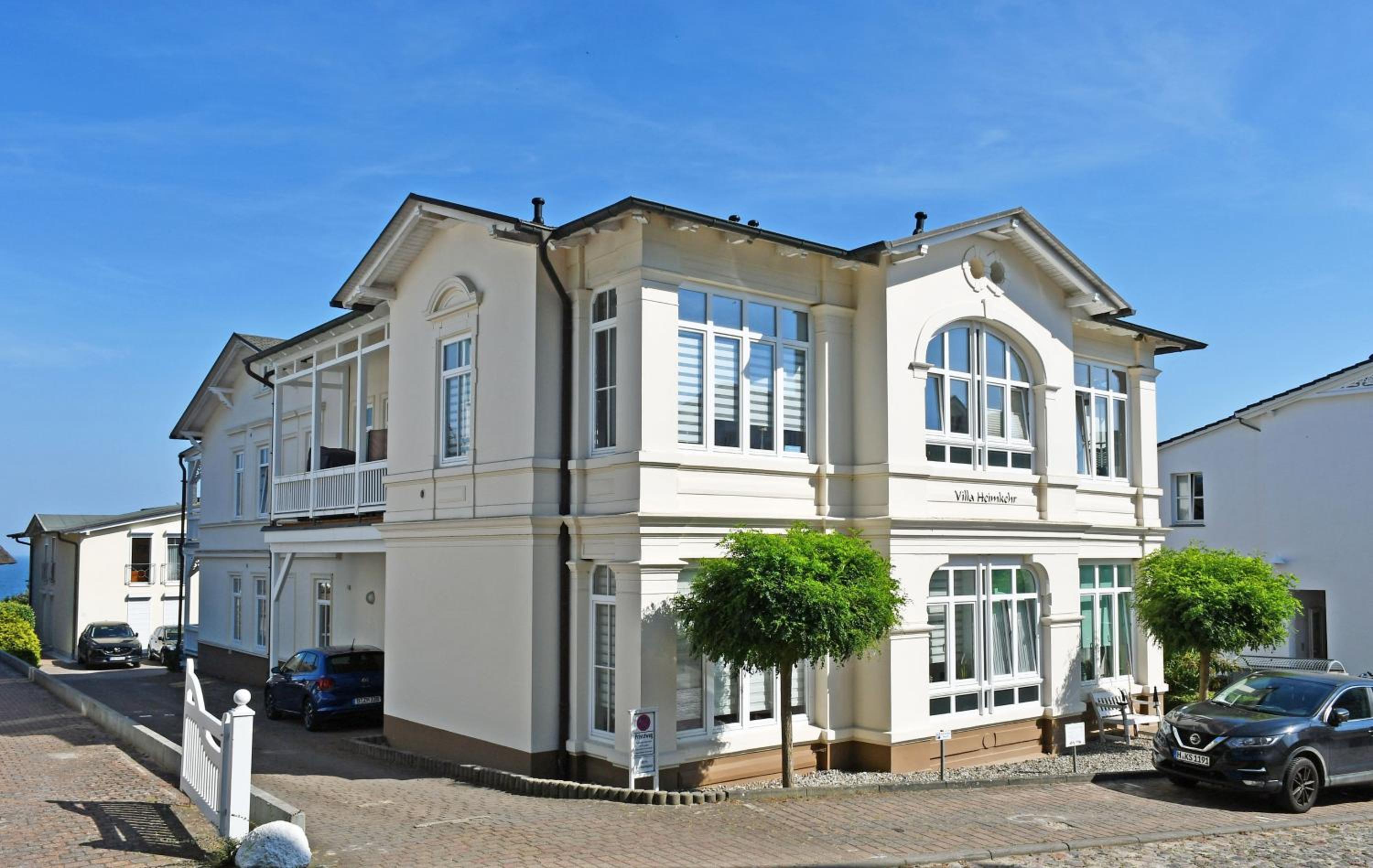 Ferienwohnung mit Balkon 500 m bis zum Strand VH