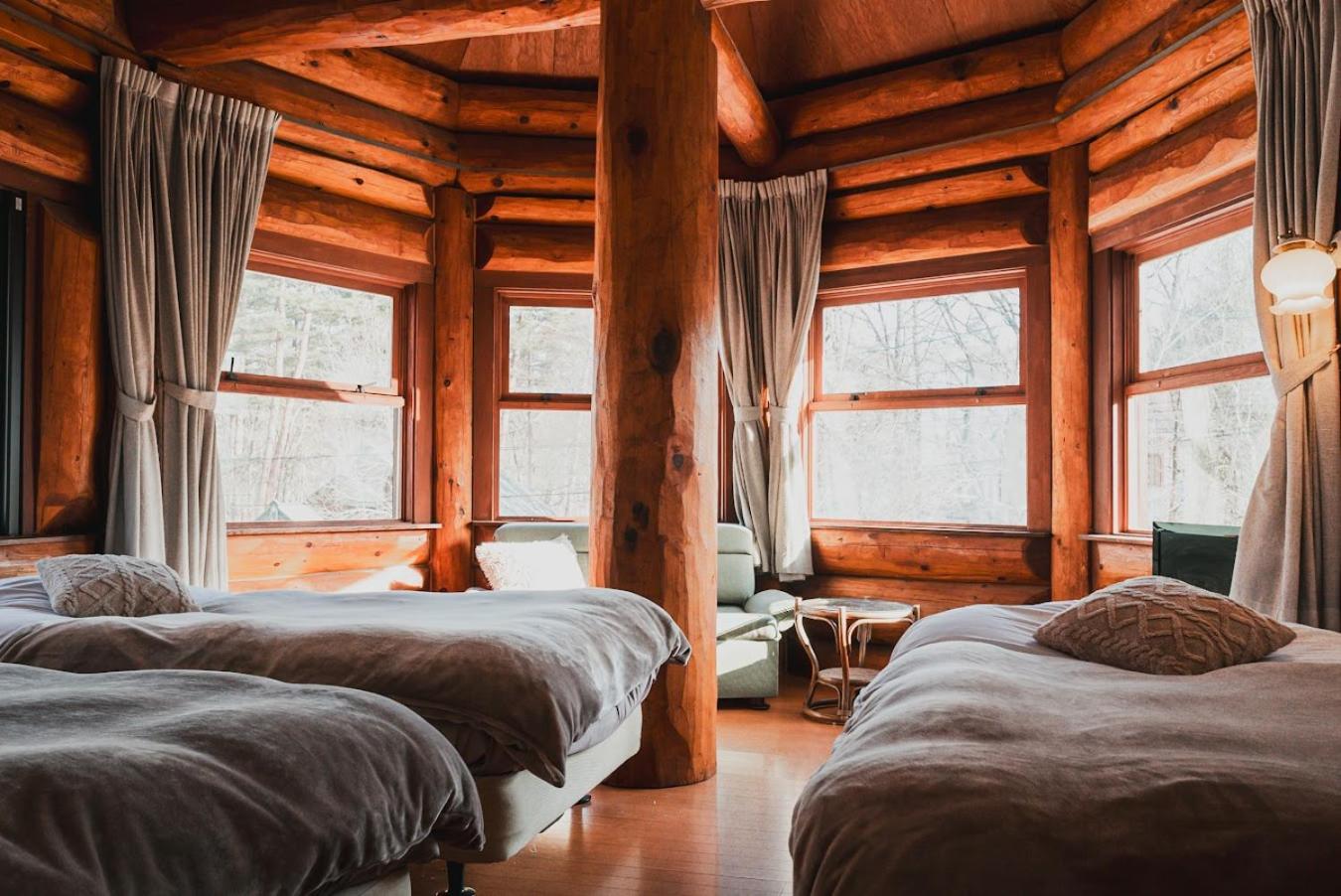 Hakuba Pension & Log Hotel Meteor