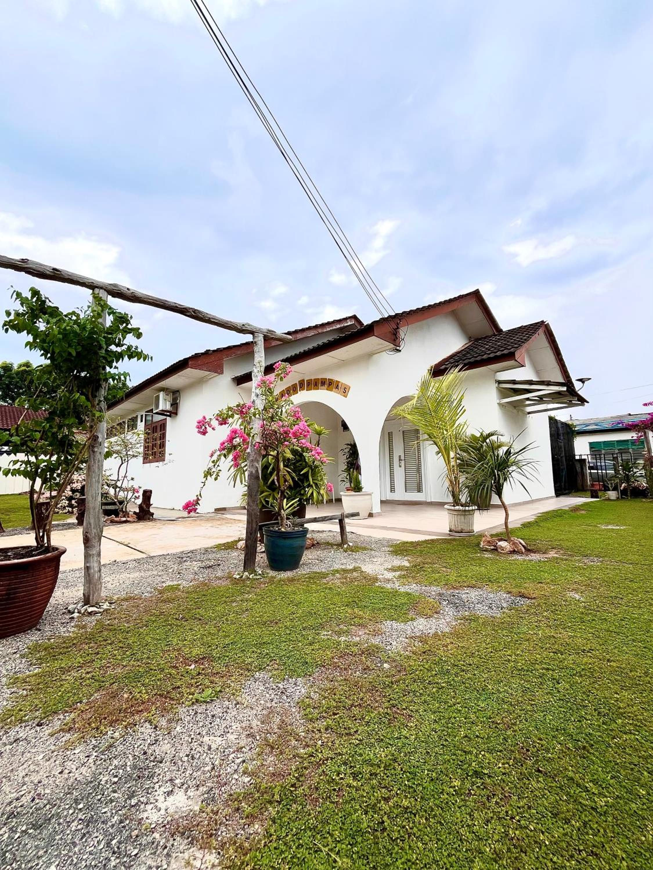 Beach Cottage Homestay Kemaman - Berado D Pampass view 2