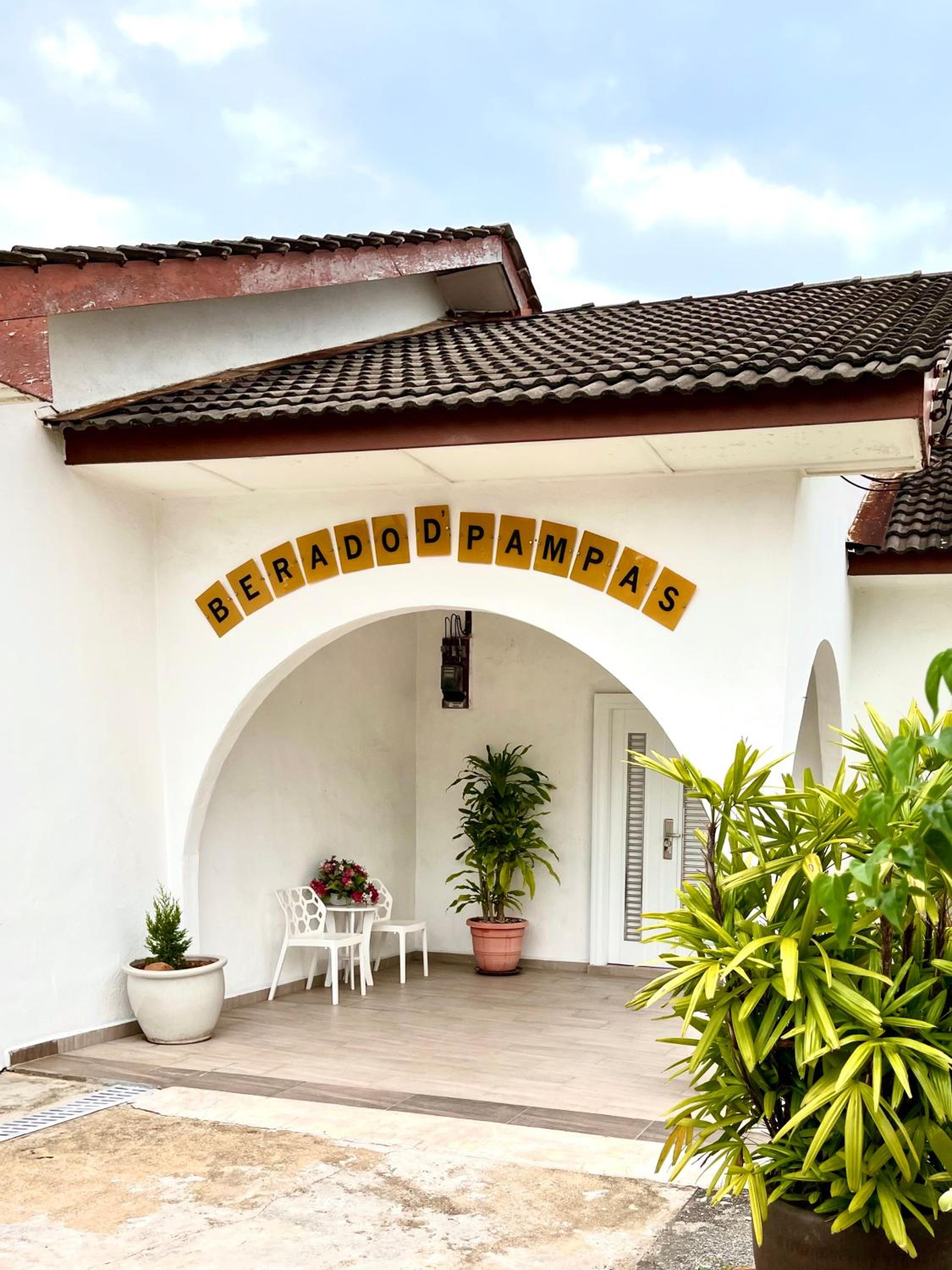 Beach Cottage Homestay Kemaman - Berado D Pampass photo 1