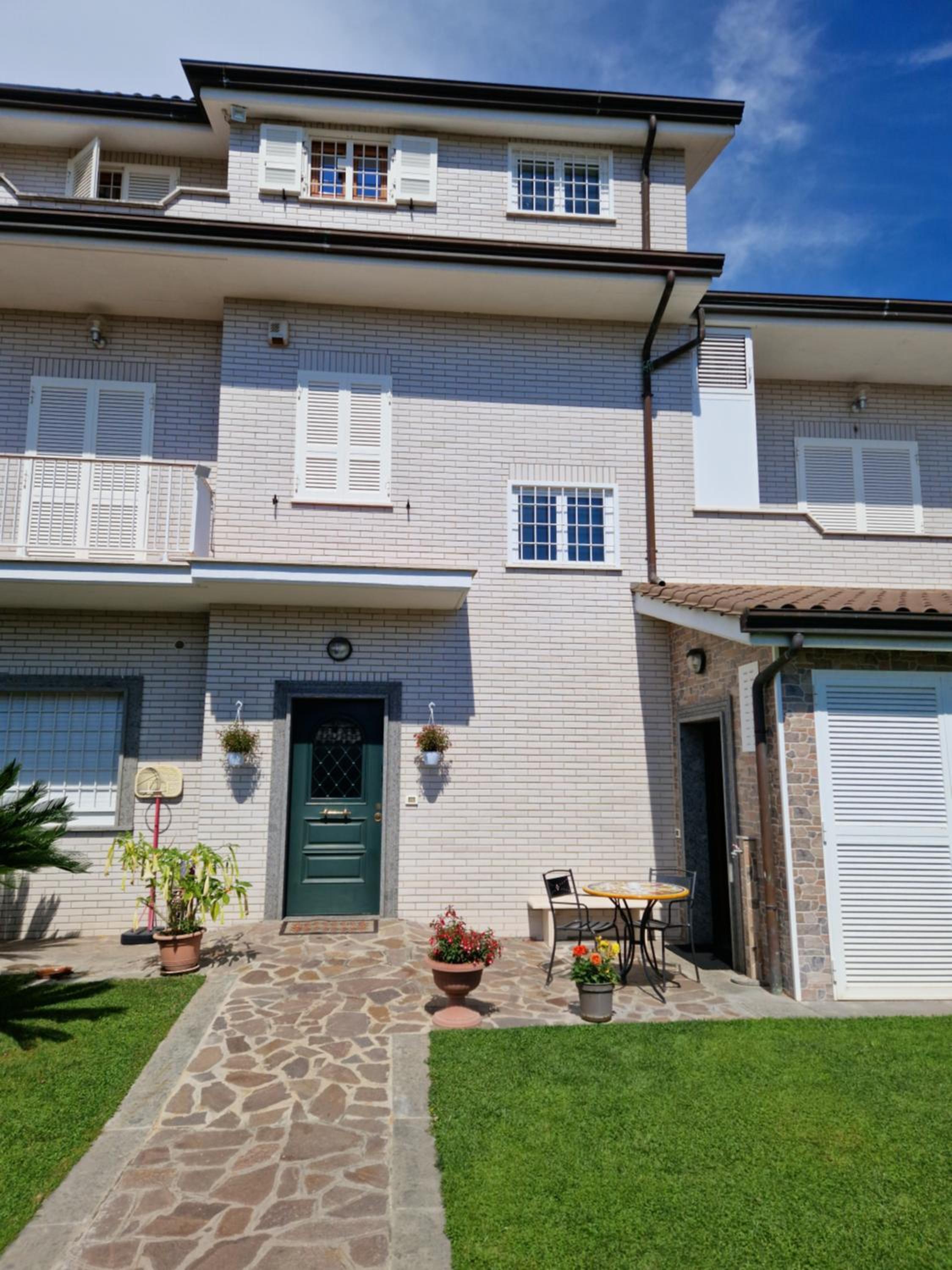 Castelbarco House B photo 3
