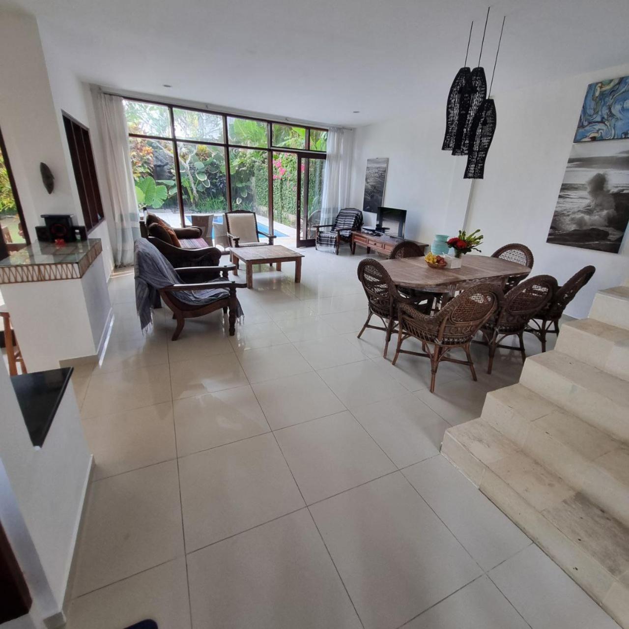 2 bedrooms villa with ocean views Balian Beach
