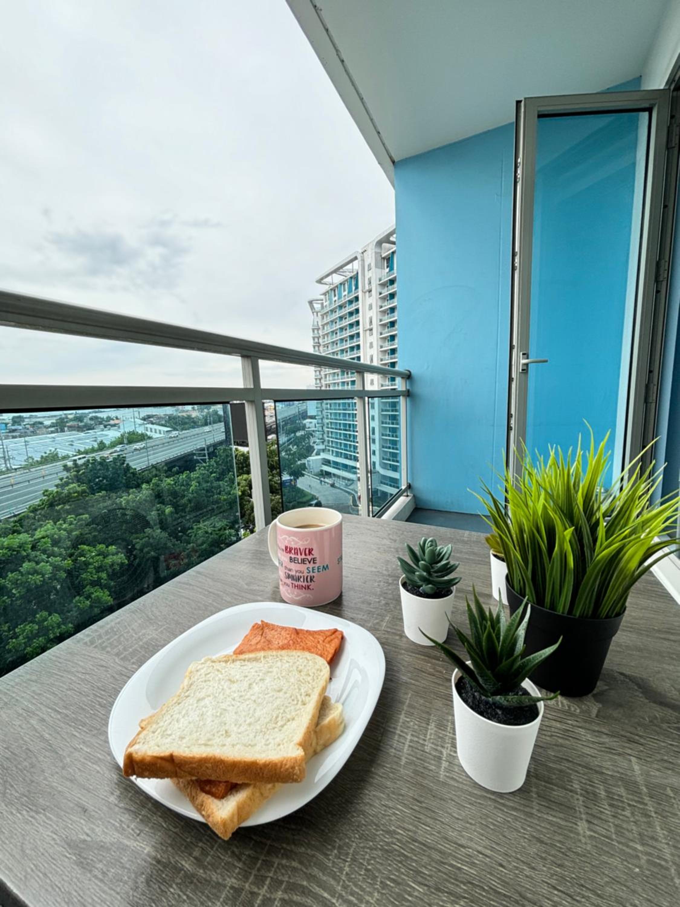 Azure Staycation by JB - 2Bedroom Unit
