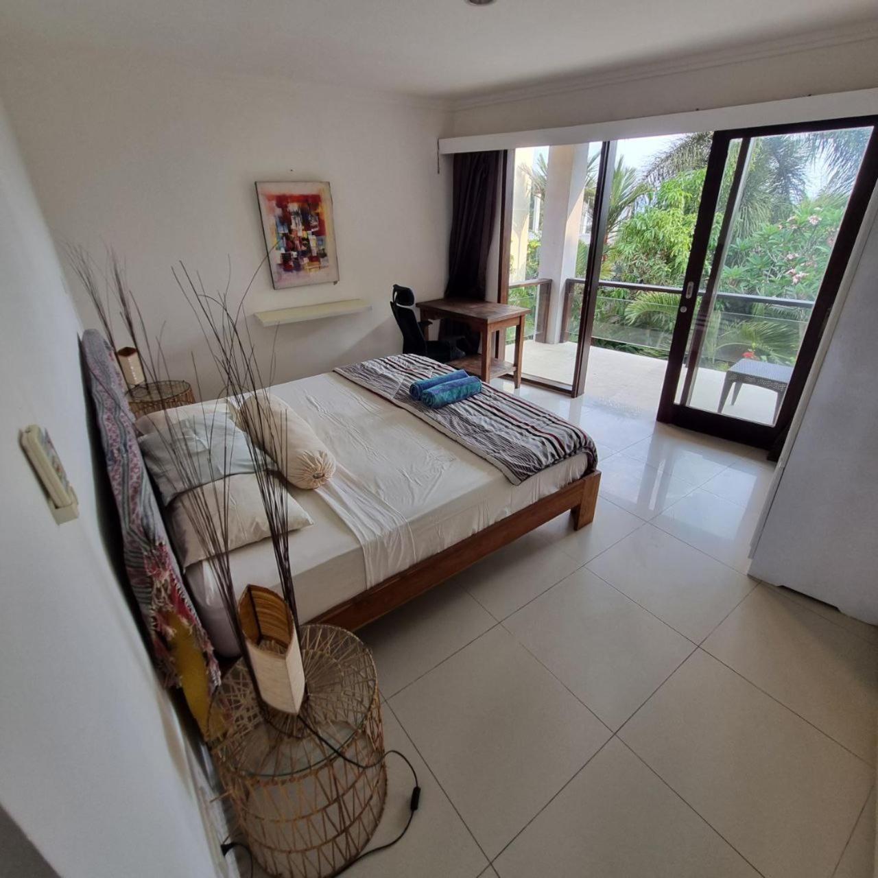 2 bedrooms villa with ocean views Balian Beach