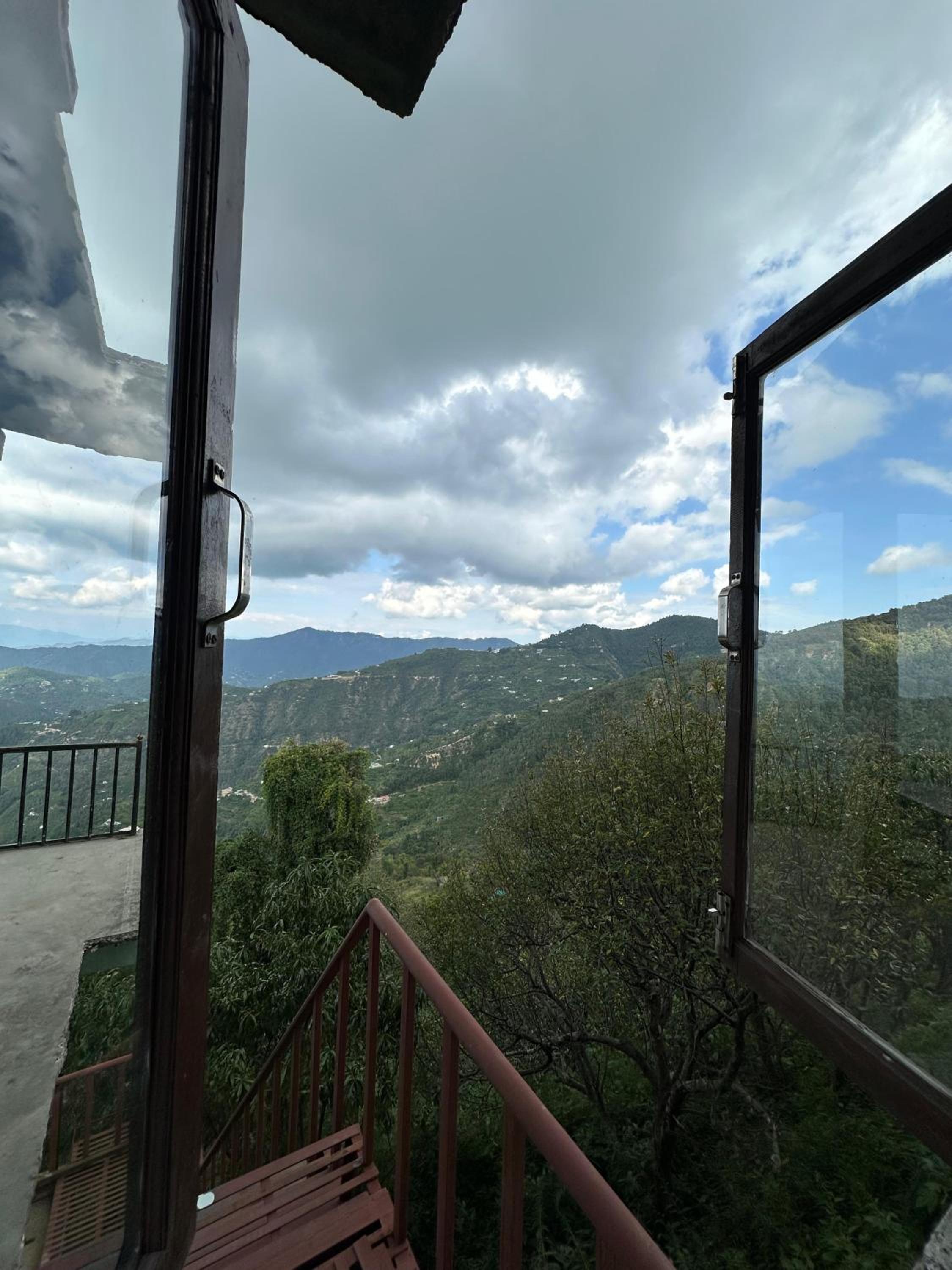 Wabi Sabi Mukteshwar