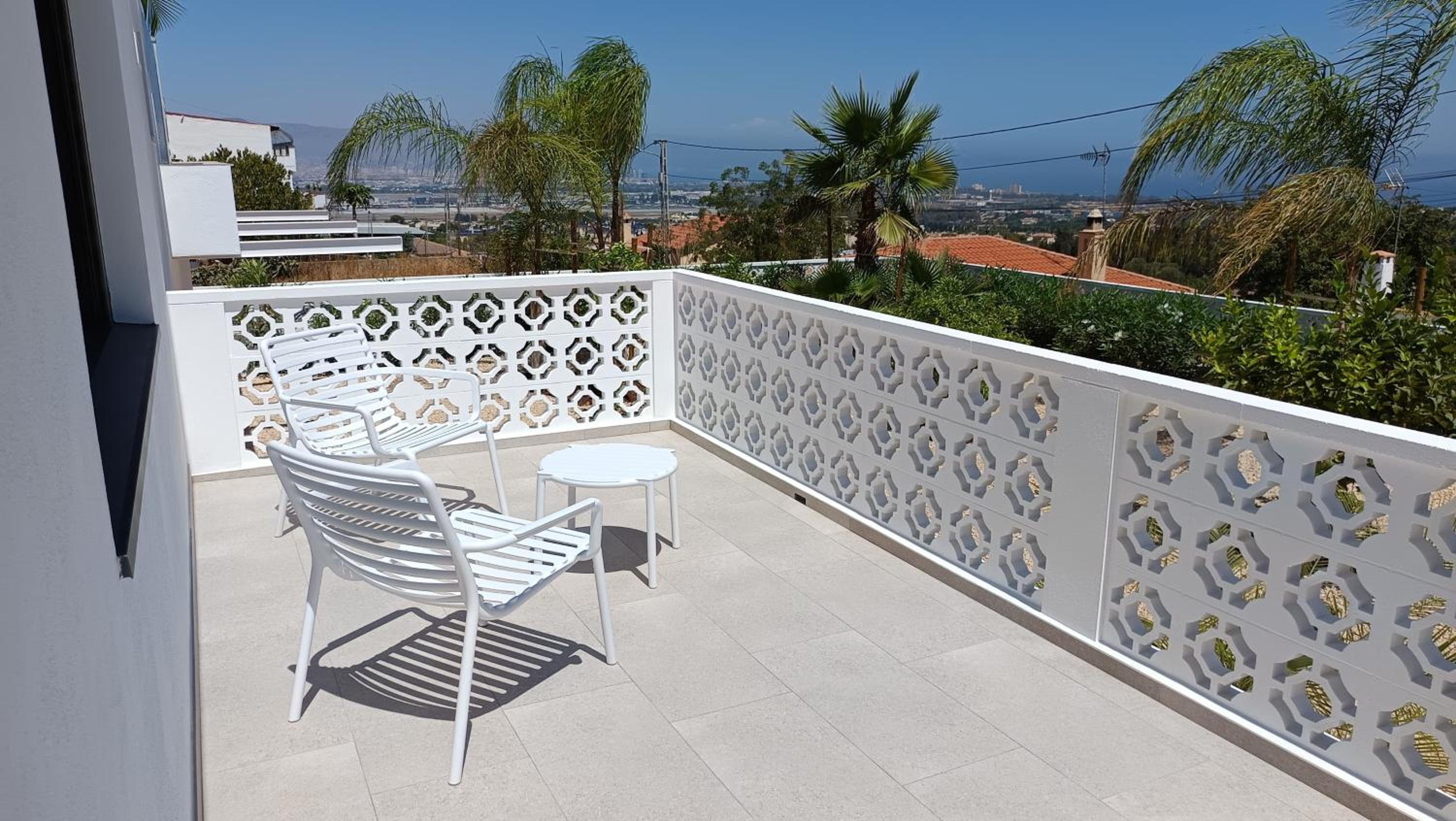 Happyplace Malaga - Villa with Panoramic Sea View Heated Infinity Saltwater Pool