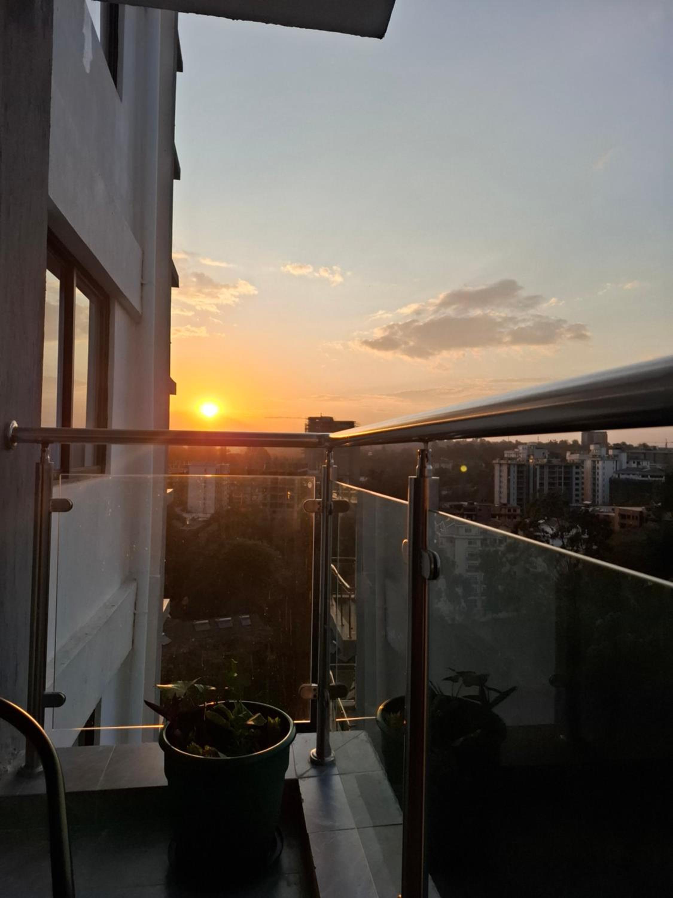 Airy Apartment with Gym, Stunning View in Westlands