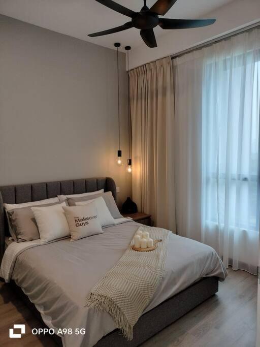 A cozy 2 bedroom