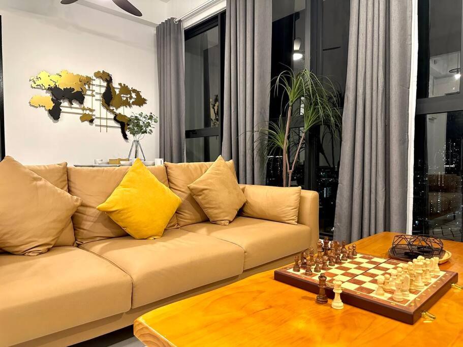 Urban Seaview with Infinity Pool, Luxury Modern Stylish 7pax 3Bedroom 3Queen photo 3