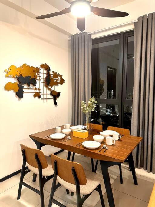 Urban Seaview with Infinity Pool, Luxury Modern Stylish 7pax 3Bedroom 3Queen photo 5