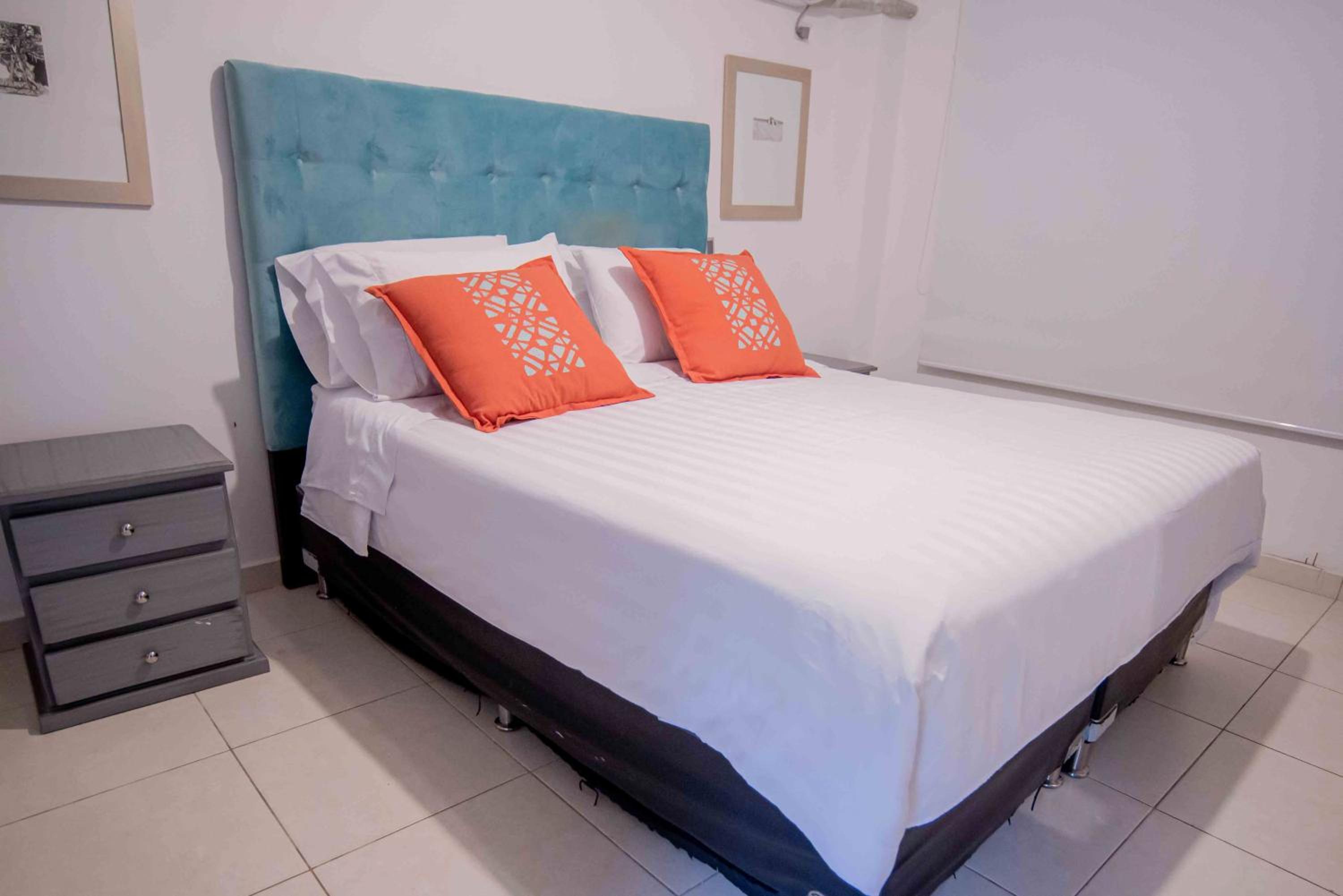 Casa Nora casa amplia con aire acondicionado para familias y grupos WiFi y parking cubierto