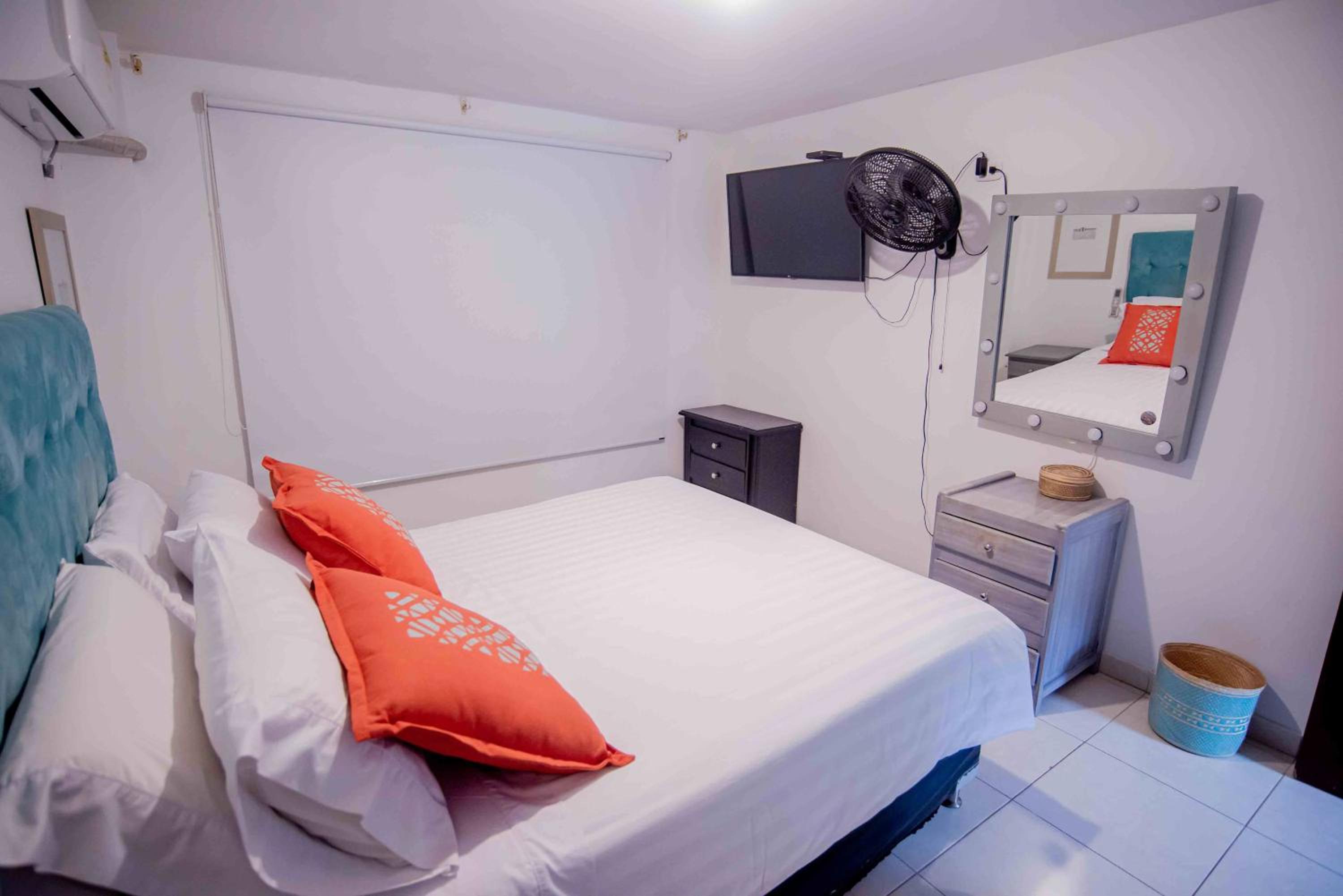 Casa Nora casa amplia con aire acondicionado para familias y grupos WiFi y parking cubierto