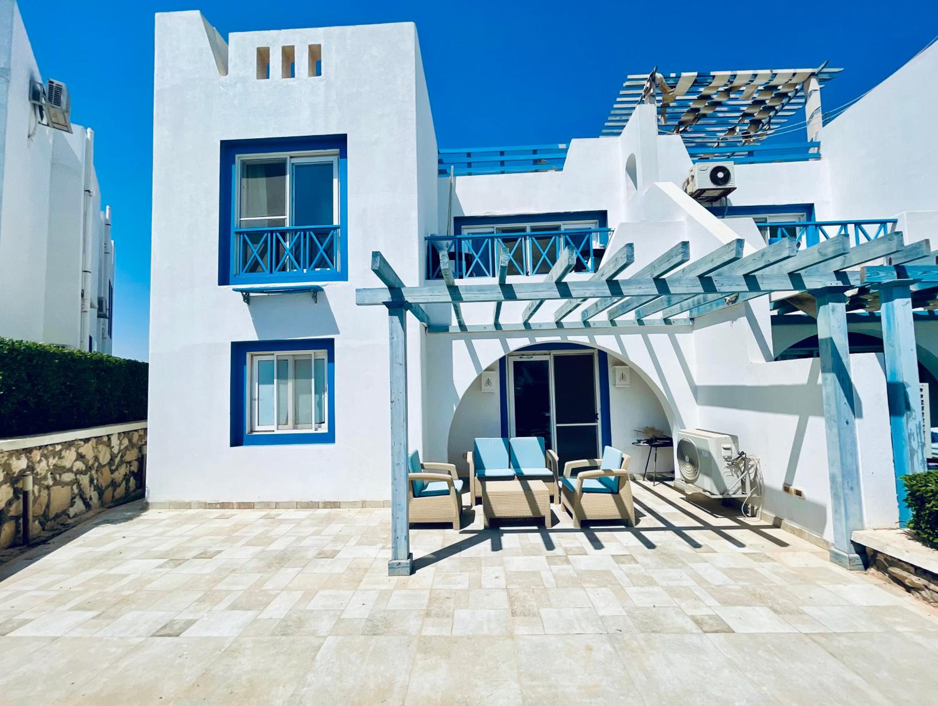 Mountain view - Ground Seaview 3Br Chalet Direct to pool