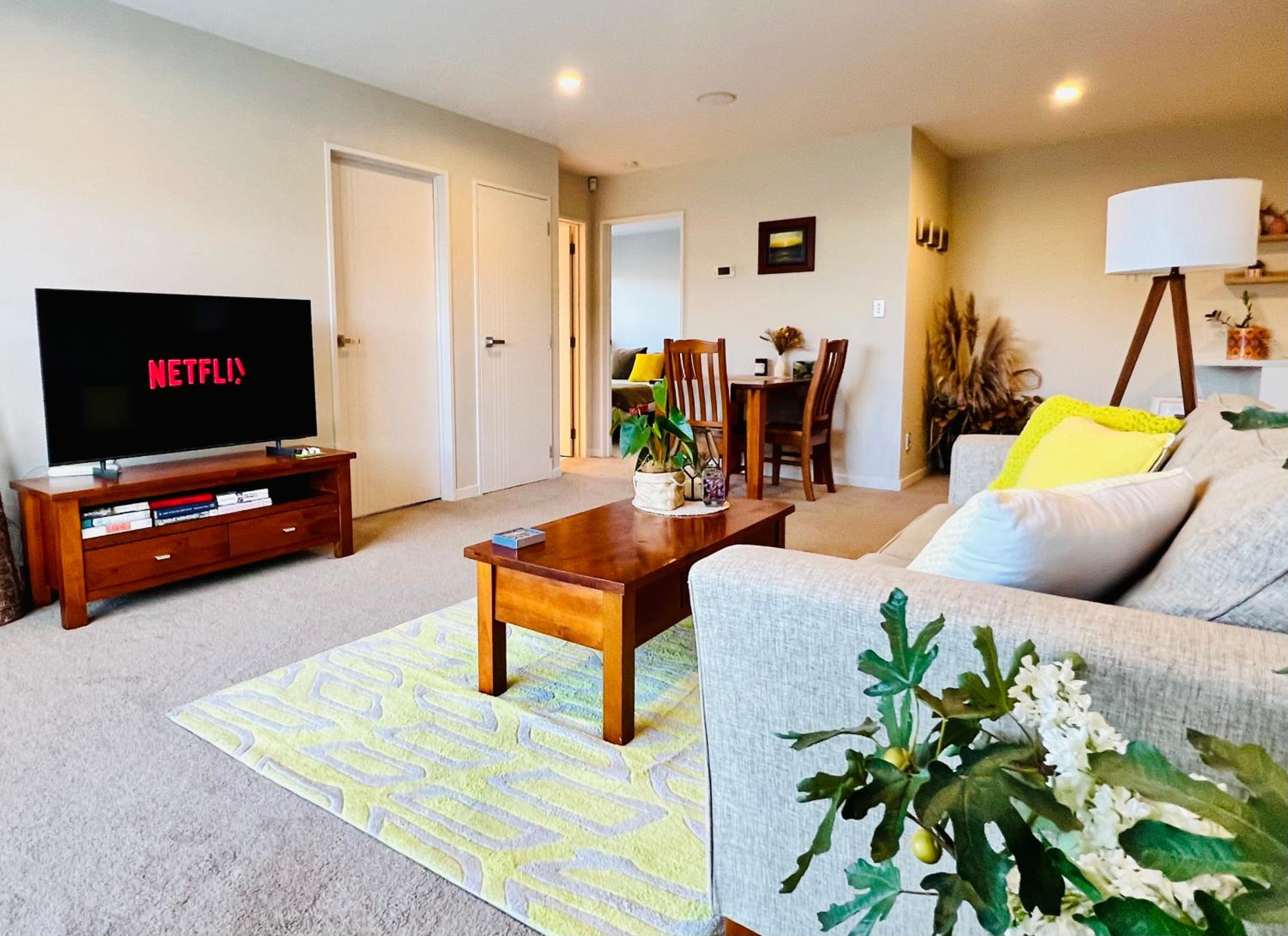 Cozy Home in Central Millwater view 3