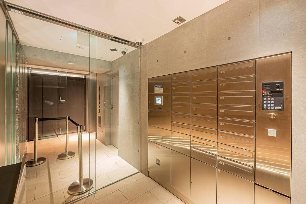 Rare Find Apartment 1201 in Nishiazabu Roppongi
