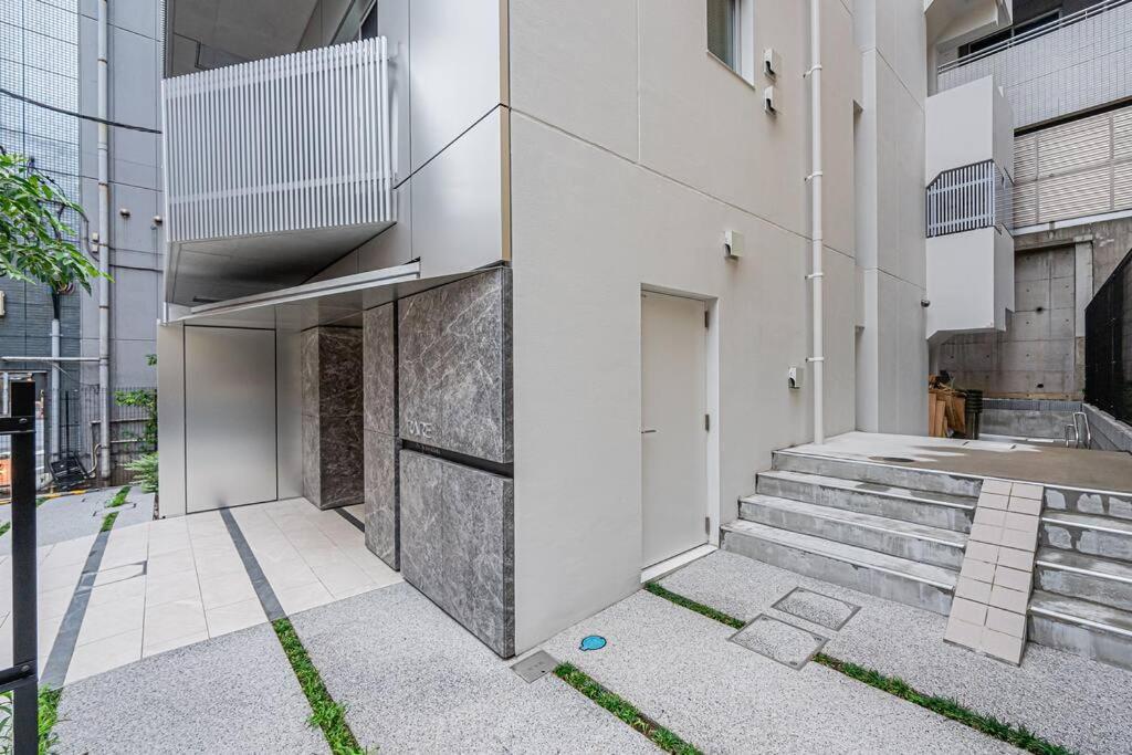 Rare Find Apartment 1201 in Nishiazabu Roppongi