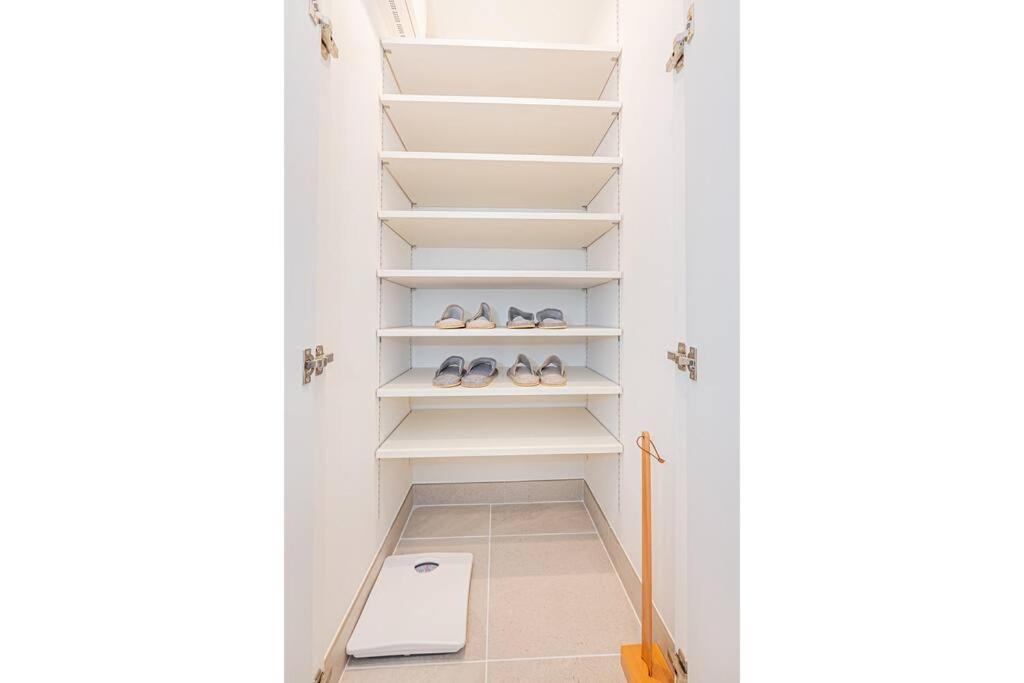 Rare Find Apartment 1201 in Nishiazabu Roppongi