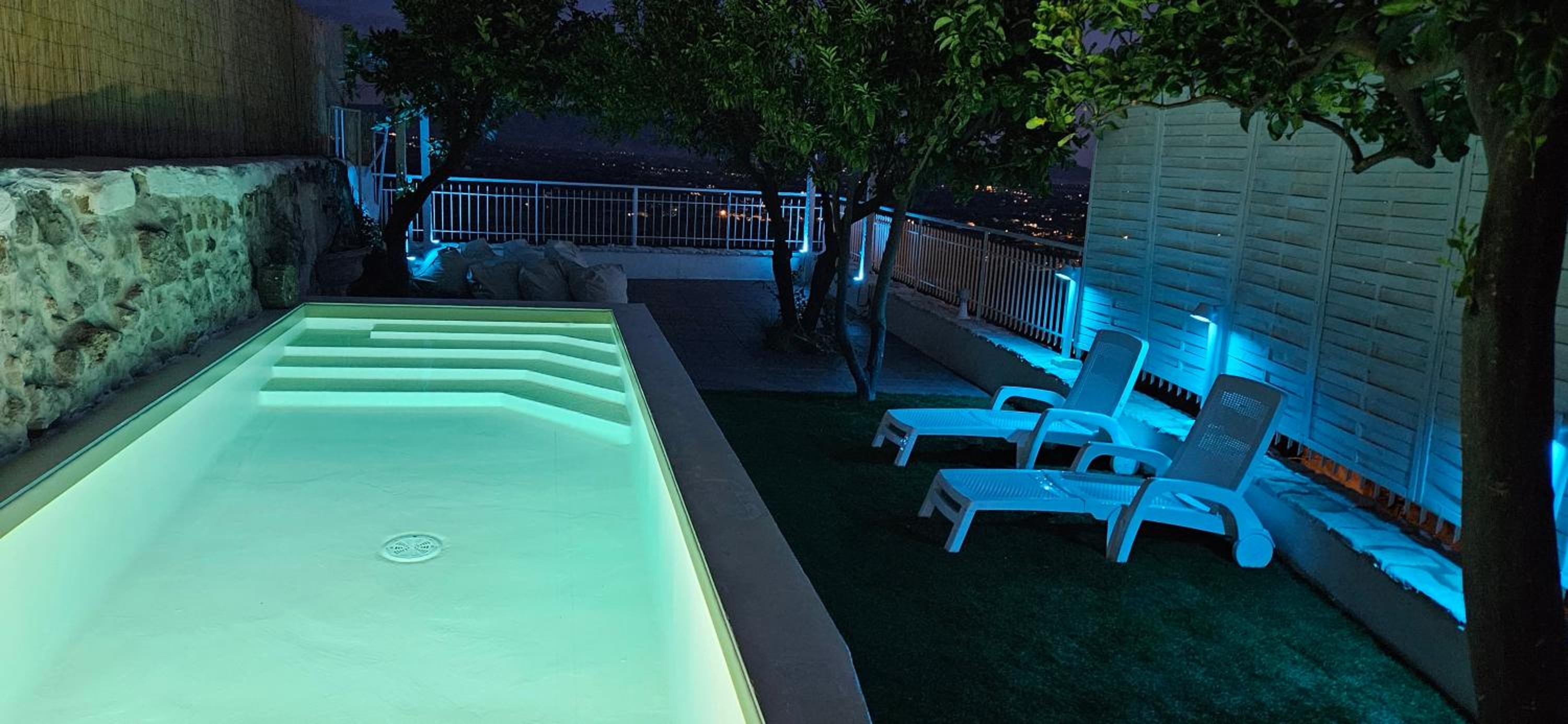 OIKOS Guesthouse & Rooftop