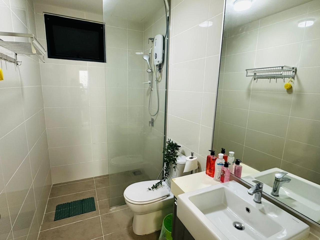 Mosaic Residence Mid Valley South Key BY R9 Homestay