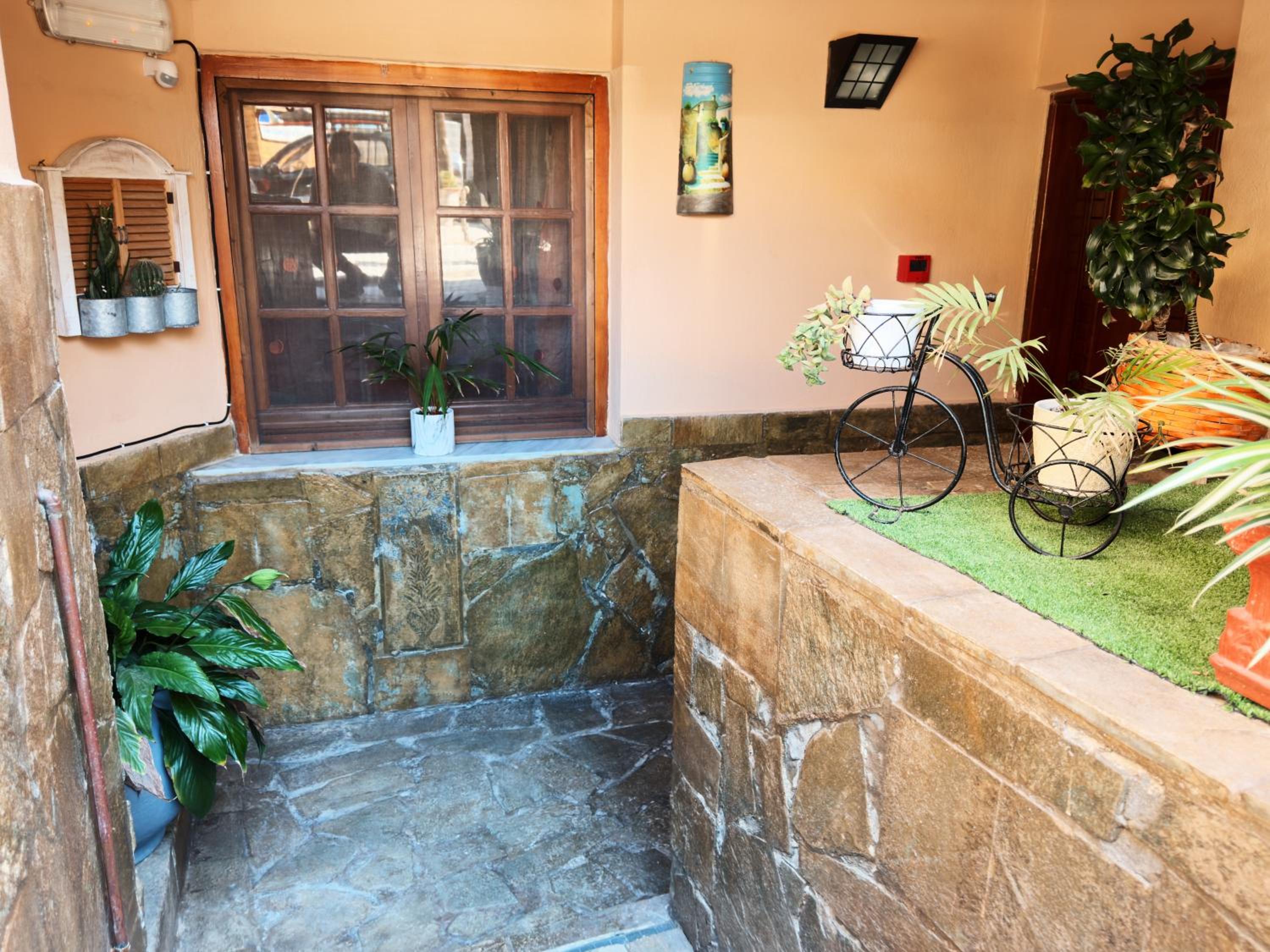 Villa Eleni Seaside Apartments-40 meters from Beach view 4