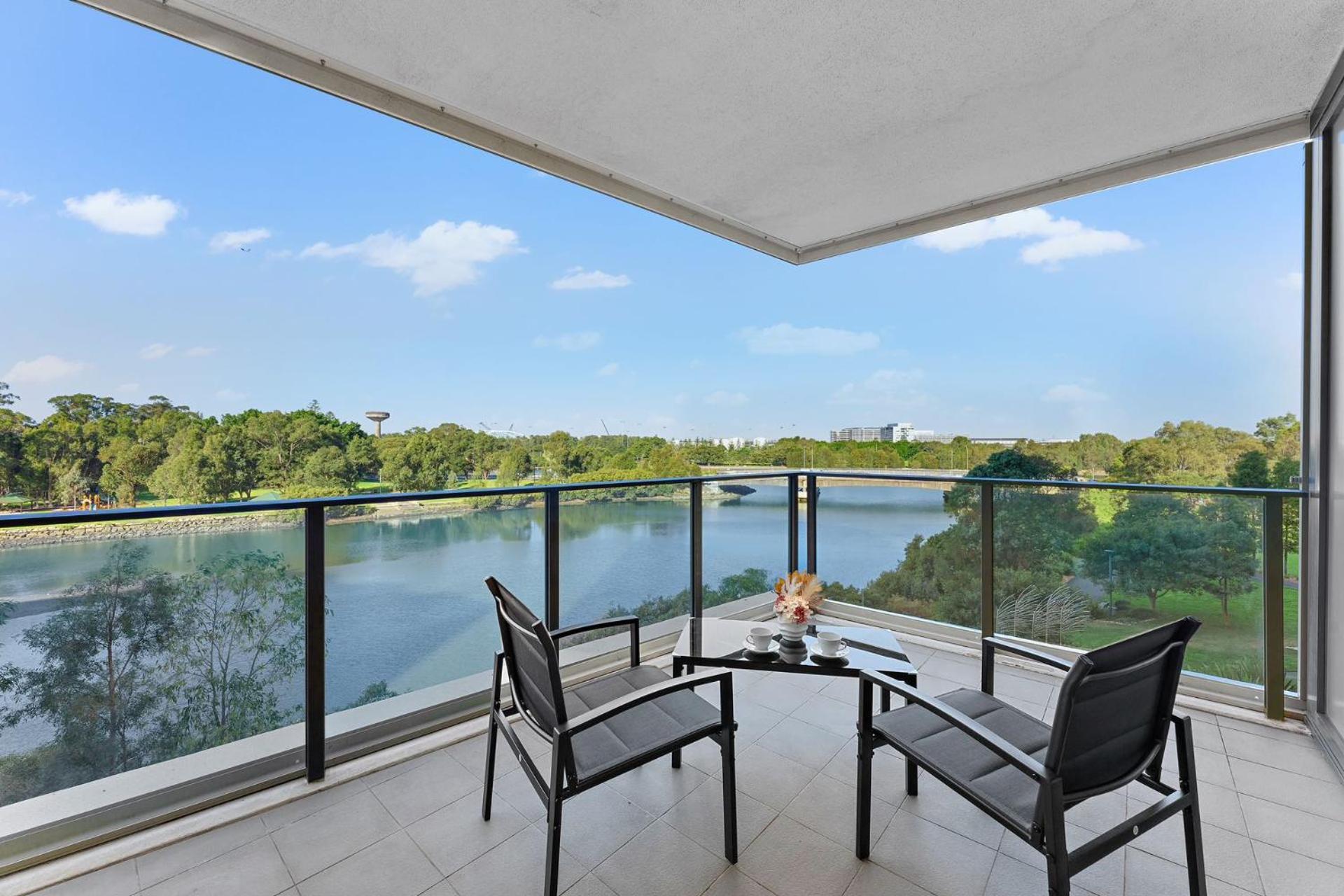 Lakeview Luxury 3Bedrooms Apt Wolli Creek close to Airport CBD
