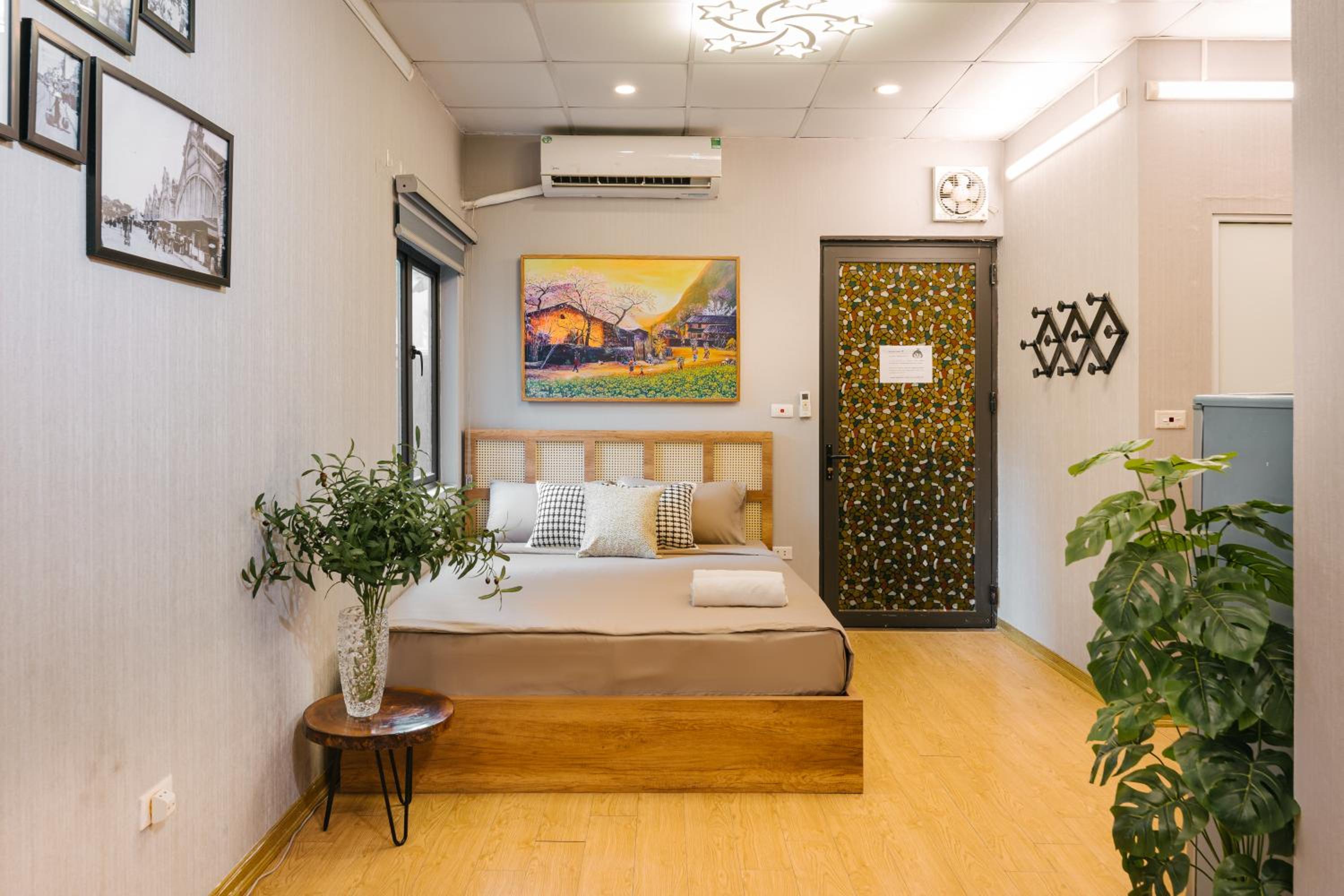 Super Location Old Quater Central