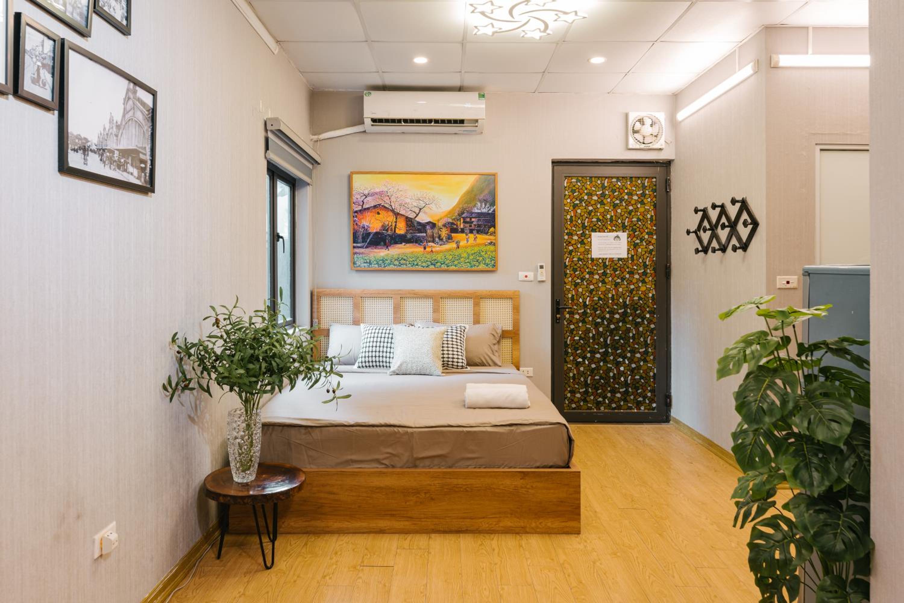 Super Location Old Quater Central