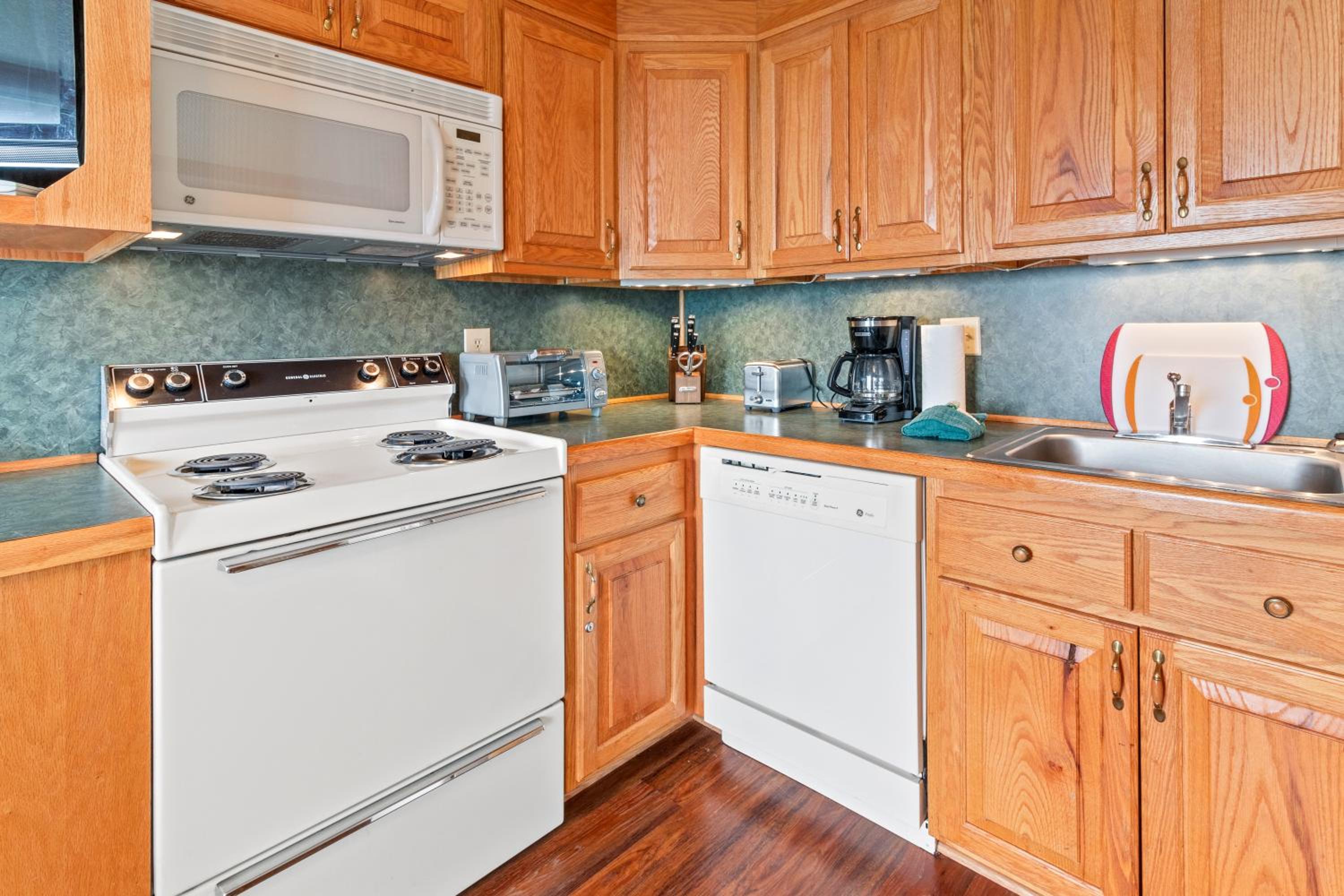 ML254 EZ Slope Access 1BR 1BA Close to Village EZ Parking WiFi clean view 2