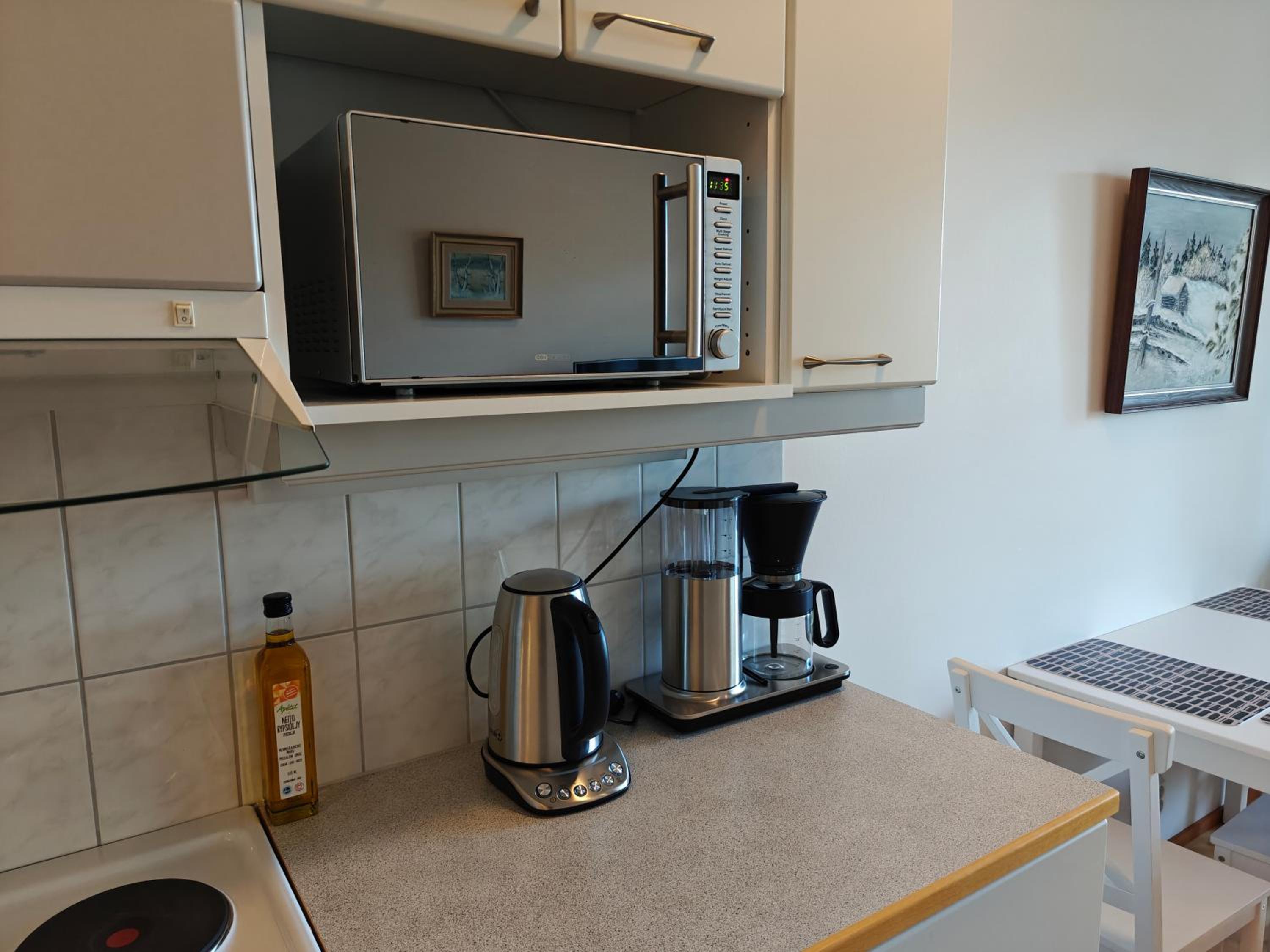 Lil Haven Cozy Studio with Sauna, Glassed Balcony and Free Parking view 5