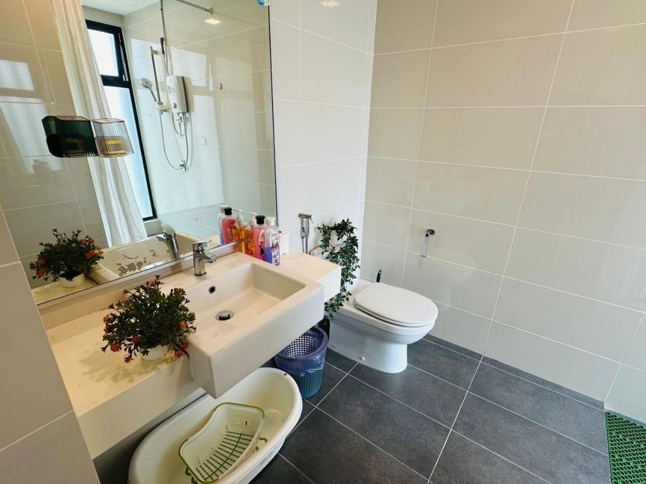 Mosaic Residence Mid Valley South Key BY R9 Homestay