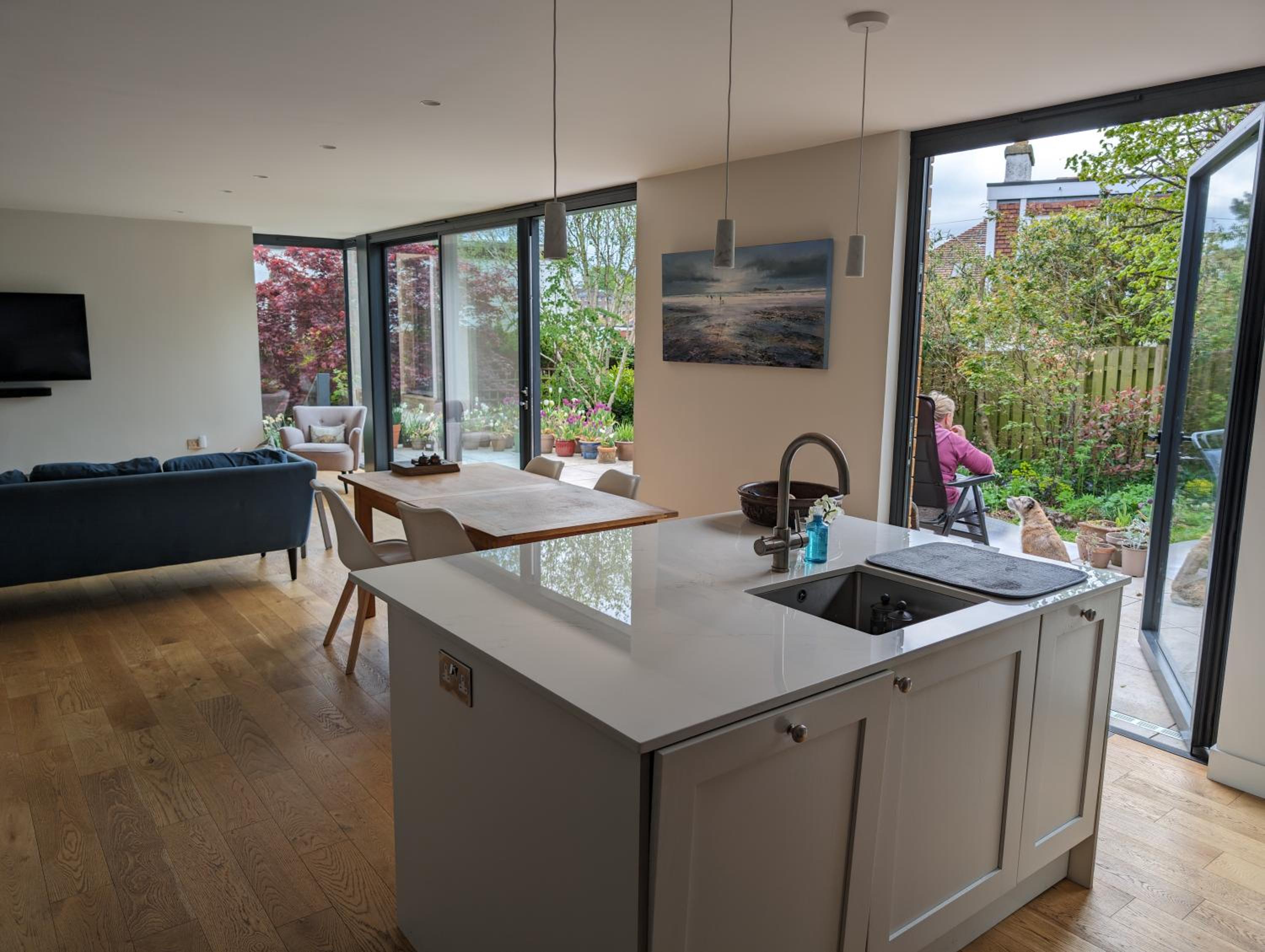 Beautiful double room B&B homeshare great location Edinburgh photo 4