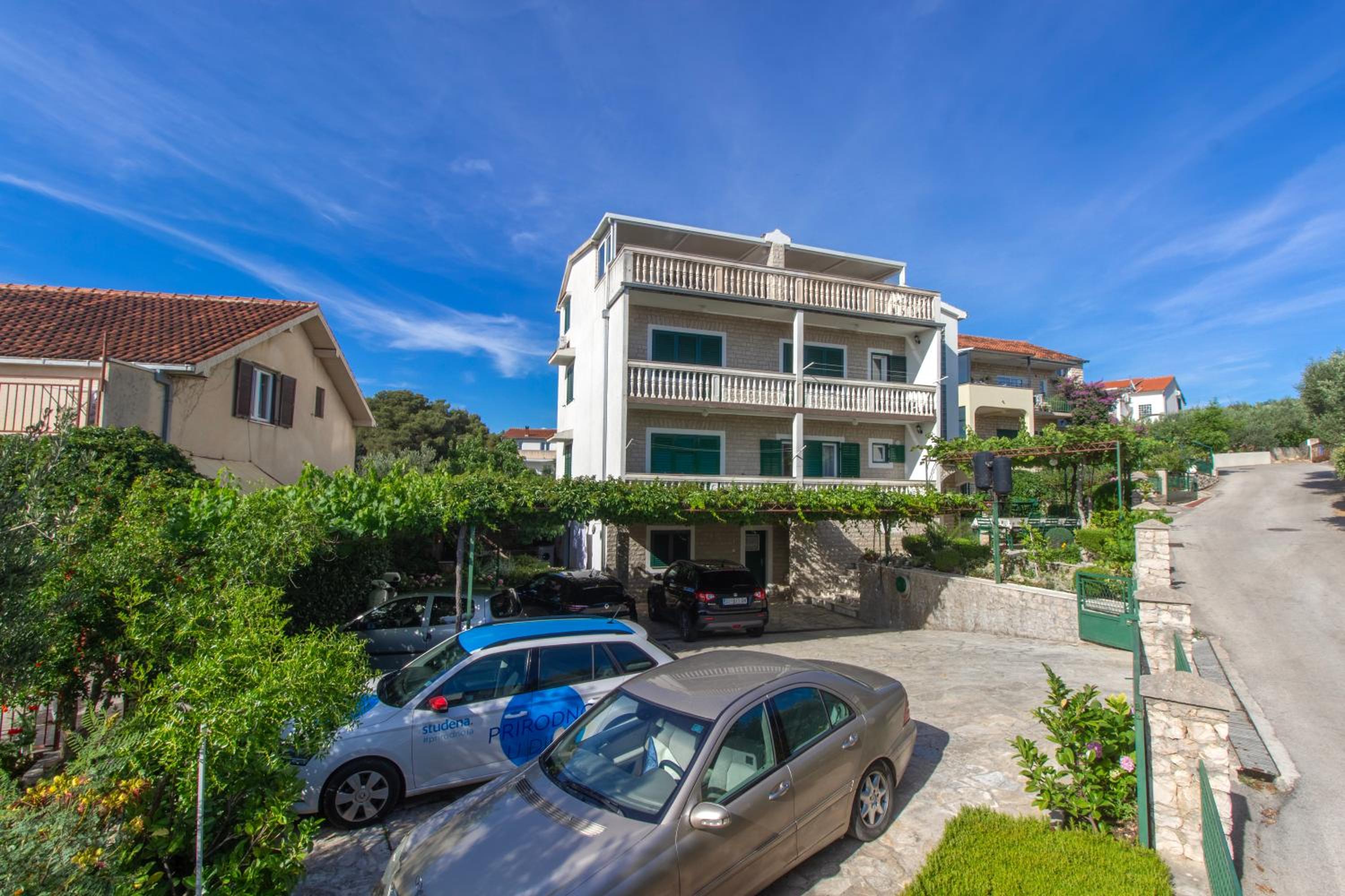 Apartment Damir