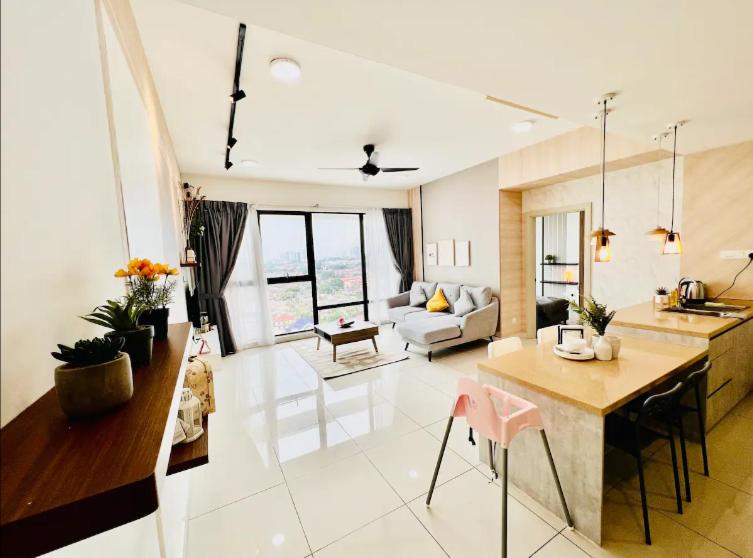 Mosaic Residence Mid Valley South Key BY R9 Homestay