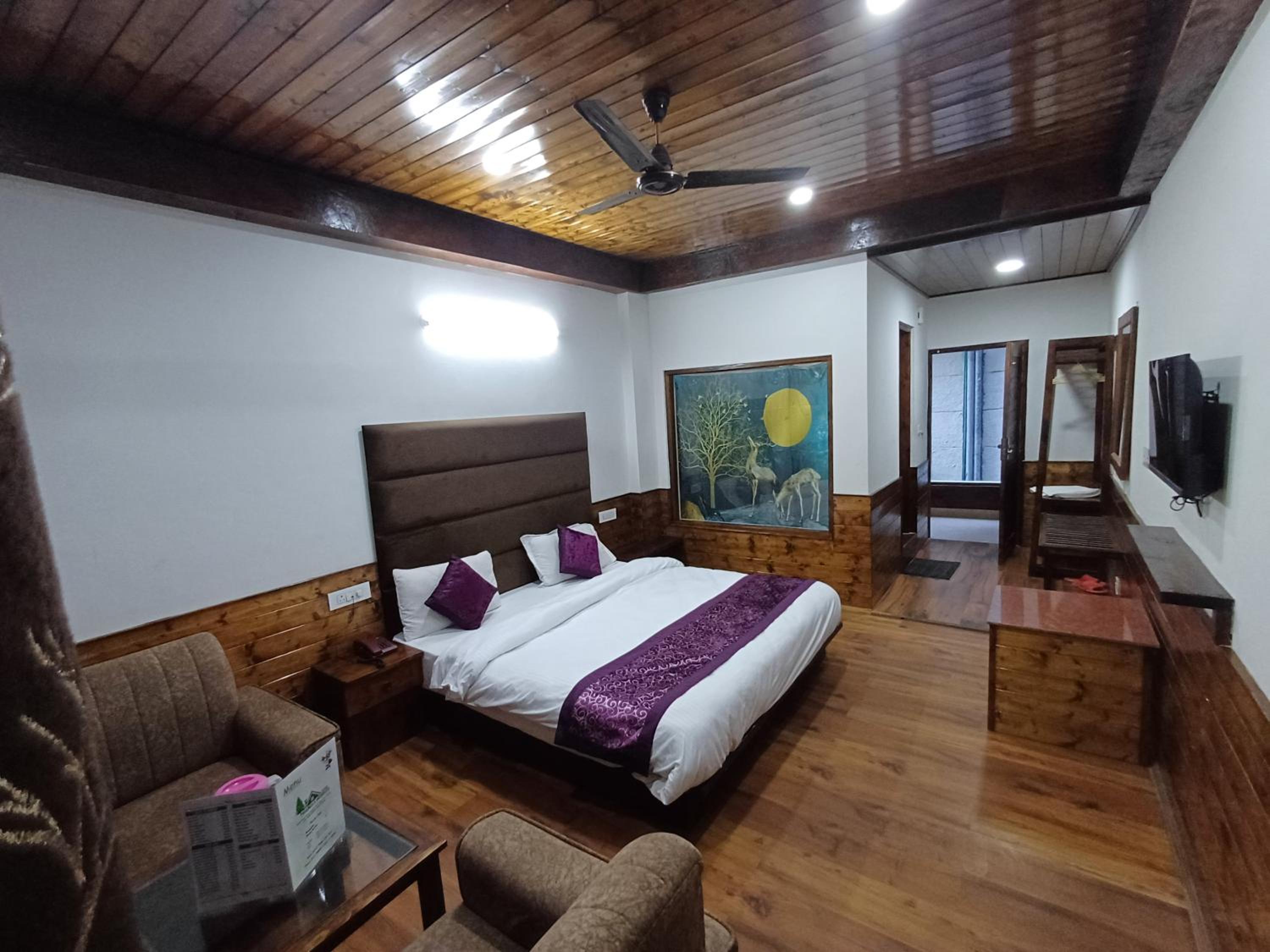 Hotel Triengle Hights