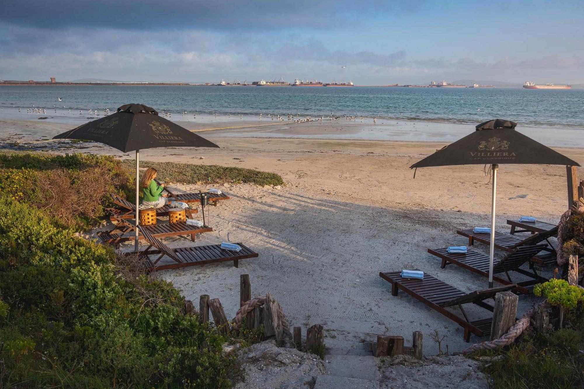 Blue Bay Lodge