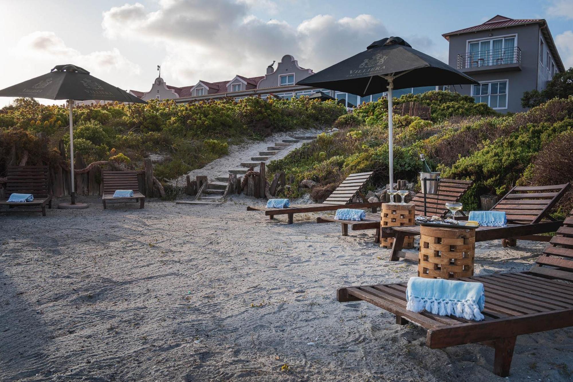 Blue Bay Lodge