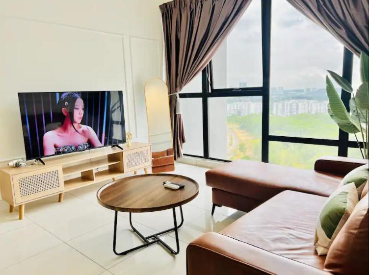 Mosaic Residence Mid Valley South Key BY R9 Homestay