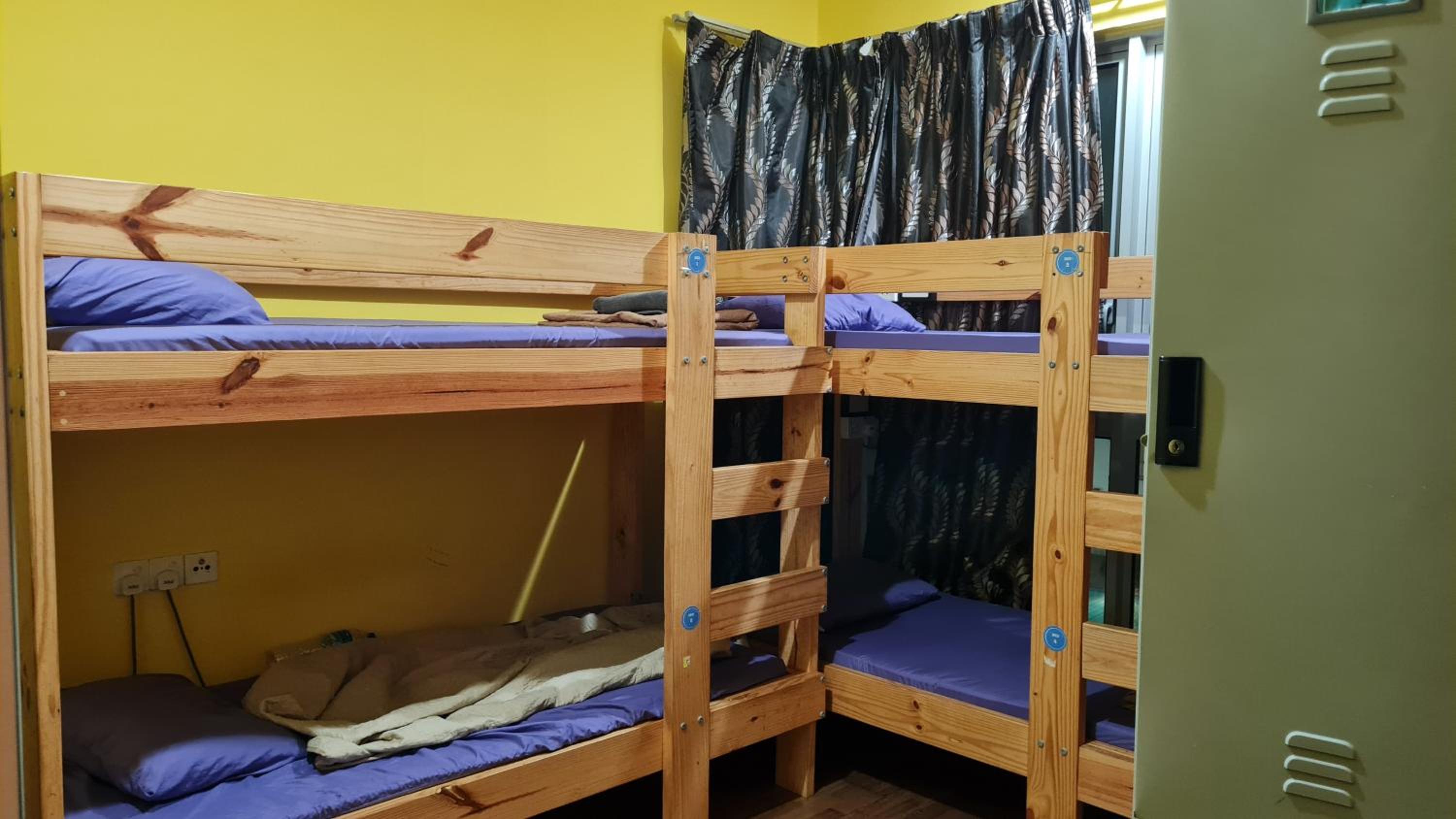 Hostel At Regalia Residence