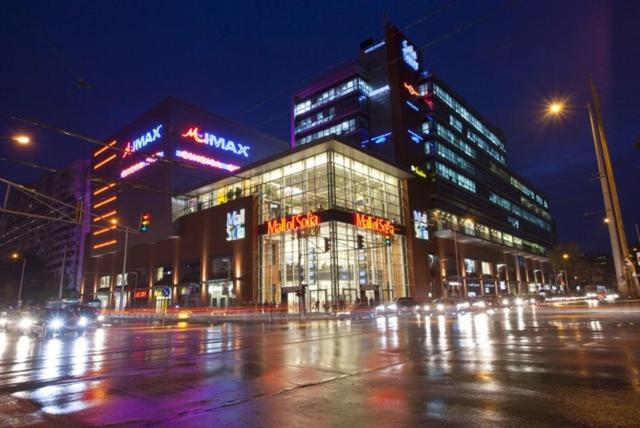 Maxim Sofia Center 1BDR Apartment Next to SUBWAY STATION and MALL SOFIA