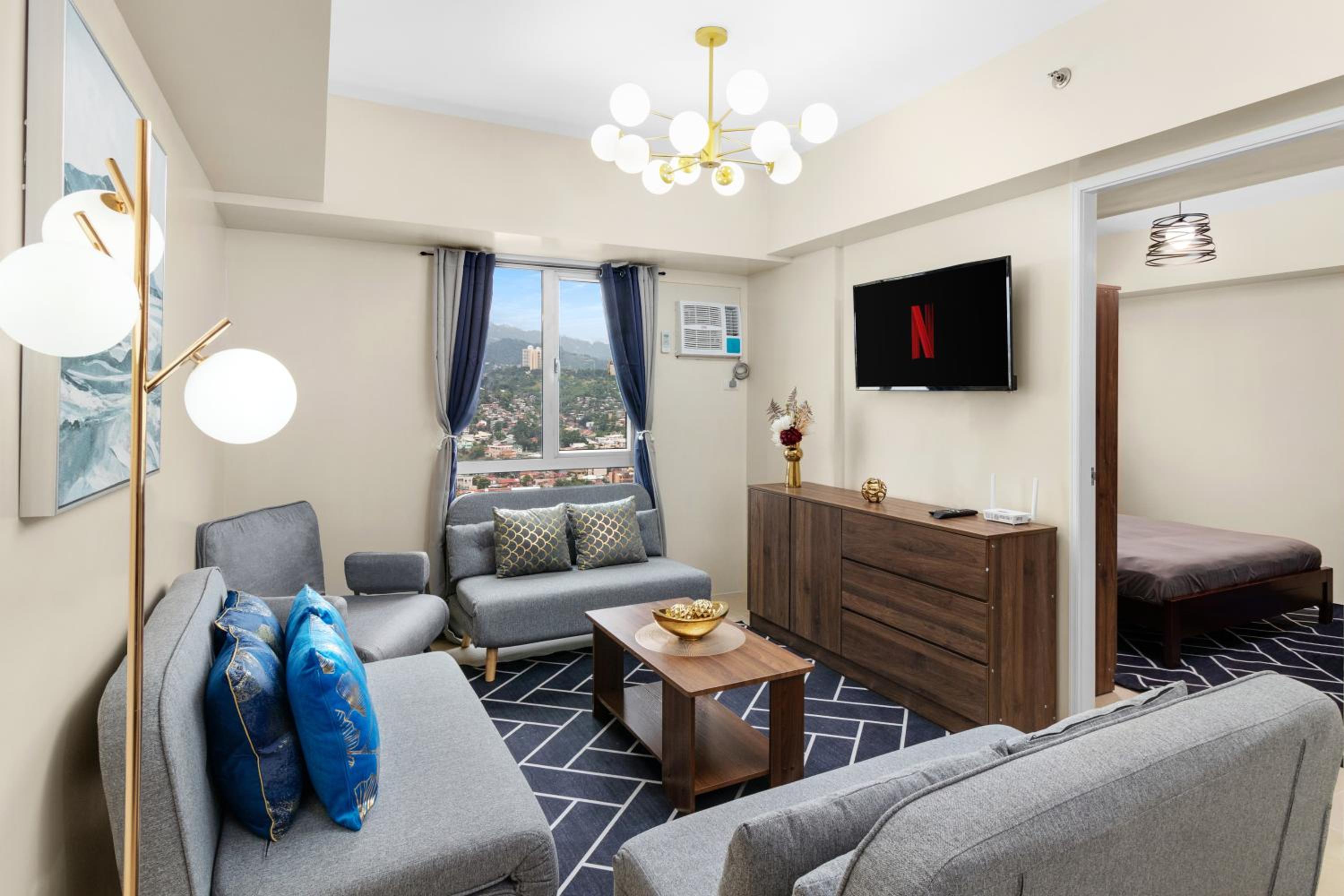 NEW! Classy 1BR in Cebu IT park - Central Location view 5